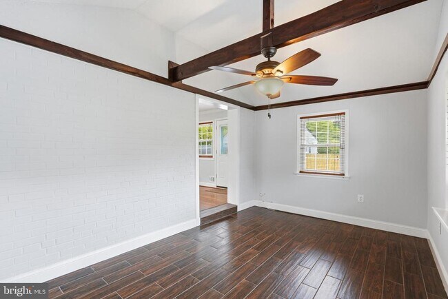 Building Photo - 1719 Melbourne Dr