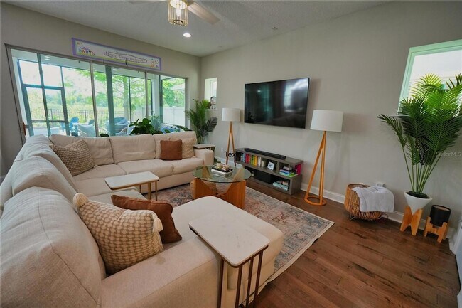 Building Photo - 594 Windy Pne Wy