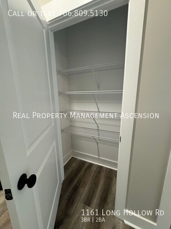 Building Photo - 1161 Long Hollow Rd