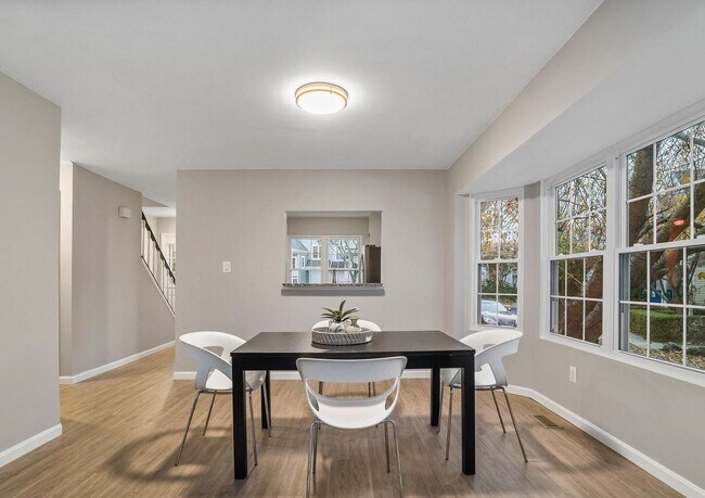 Building Photo - Gorgeous End Unit townhouse with WATER VIEWS ready mid August!