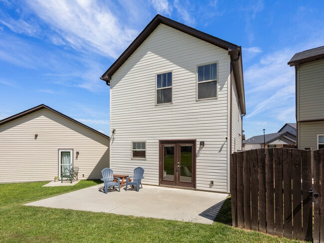 Building Photo - 84 Cardwell Ln