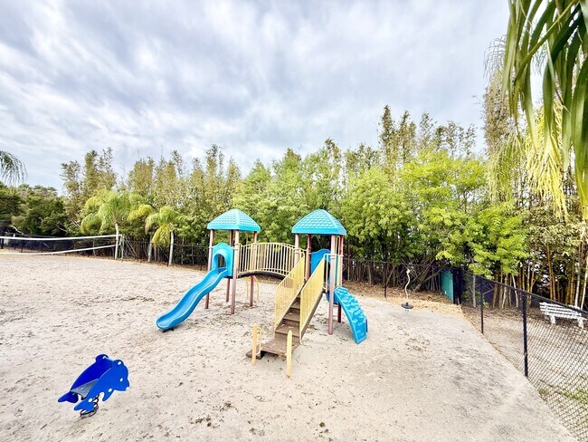 Building Photo - 2725 Via Cipriani