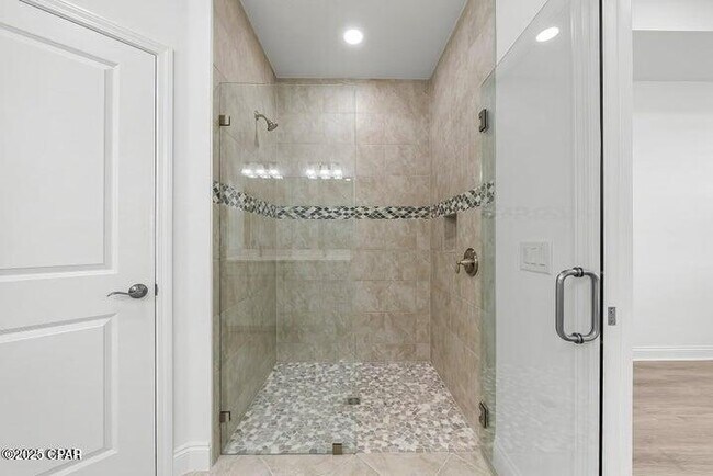 Building Photo - 8912 Parrot Pl