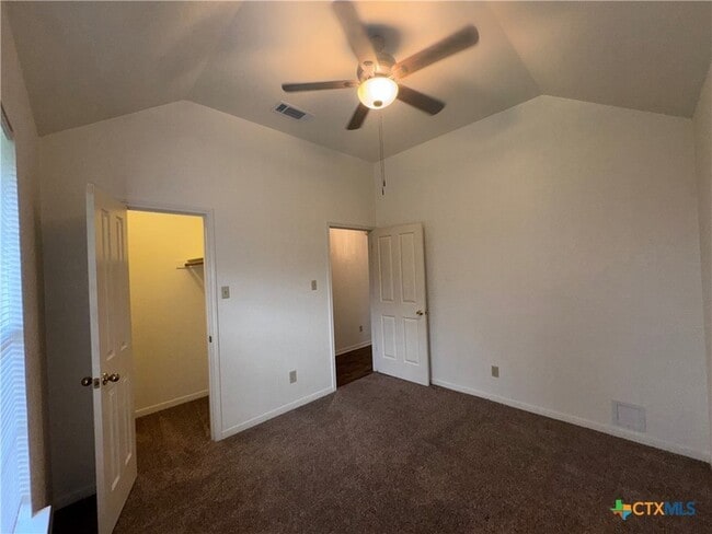 Building Photo - 1801 Thomas Ct
