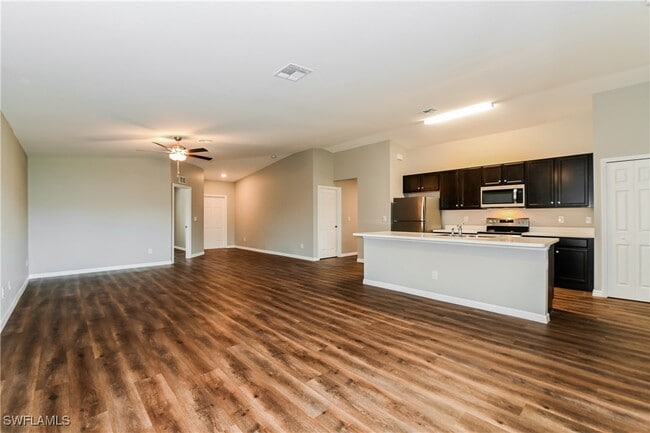 Building Photo - 3507 26th St SW