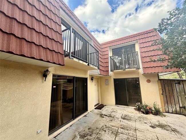 Building Photo - 736 NW 98th Cir