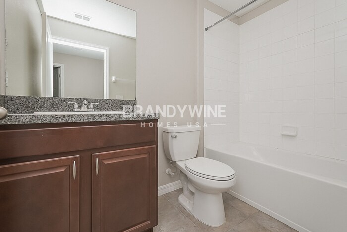 Building Photo - 5136 White Chicory Dr