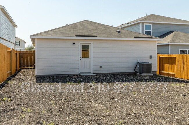 Building Photo - 3870 Trail de Paris