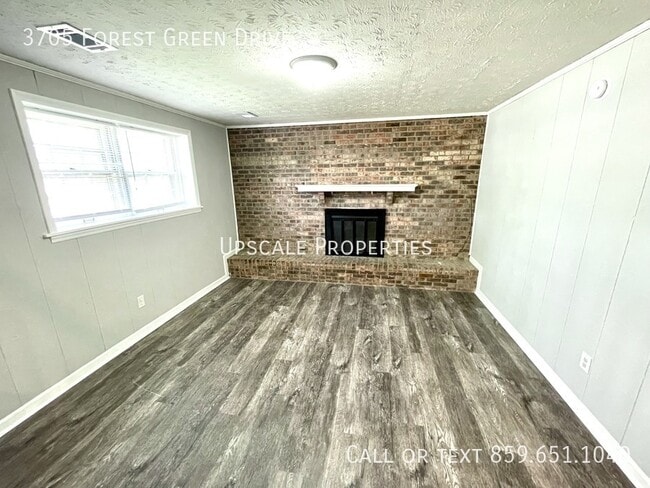 Building Photo - 3705 Forest Green Dr
