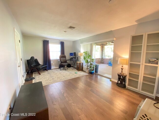 Building Photo - 2668 Bernice Ct