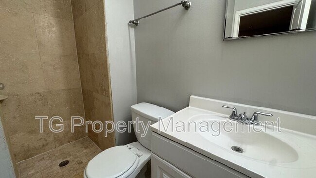 Building Photo - 1053 Cherbourg Ave E