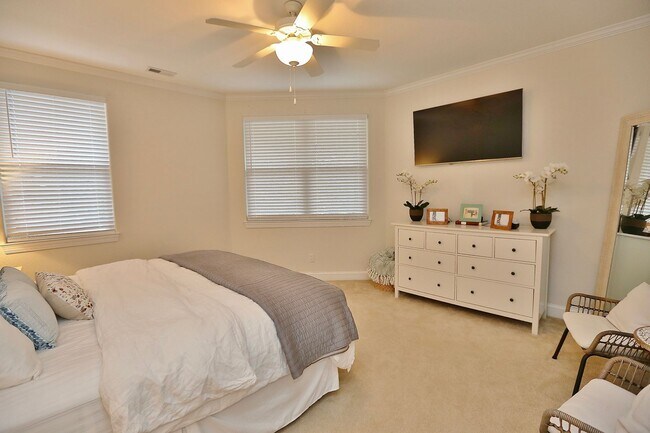 Building Photo - 3-Bedroom Condo 1/2 Mile from Oceanfront! Stainless Steel Appliances - Granite Counter Tops - All...