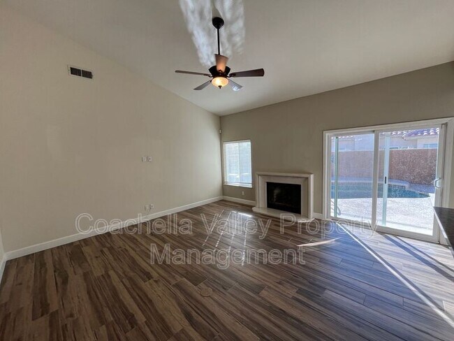 Building Photo - 77597 Carinda Ct