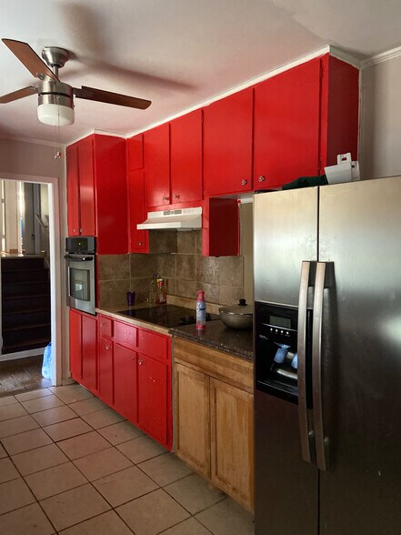 Building Photo - Room in Duplex on Valley Brook Dr