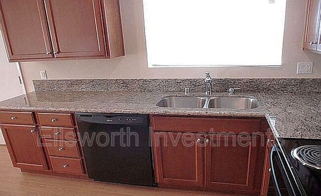 Building Photo - 3665 Morlan St