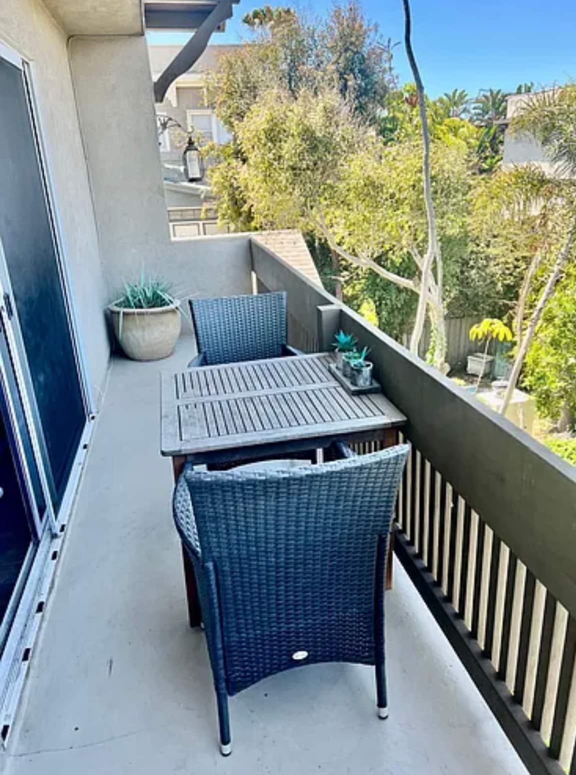 Building Photo - 36 Breeze Ave