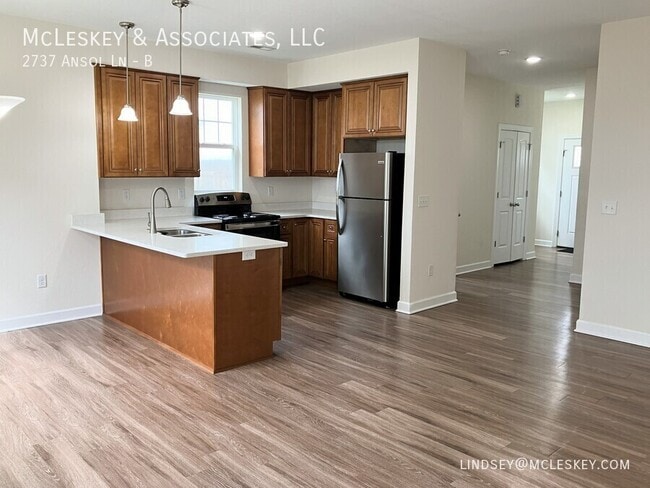 Building Photo - 2737 Ansol Ln