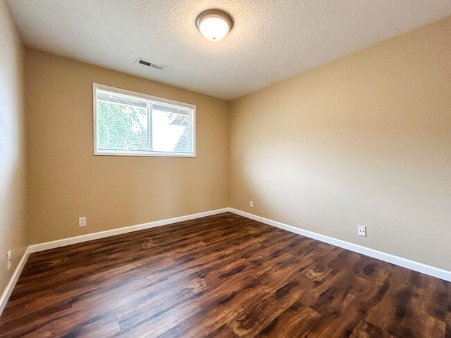 Building Photo - 4998 Arrowood Ct SE