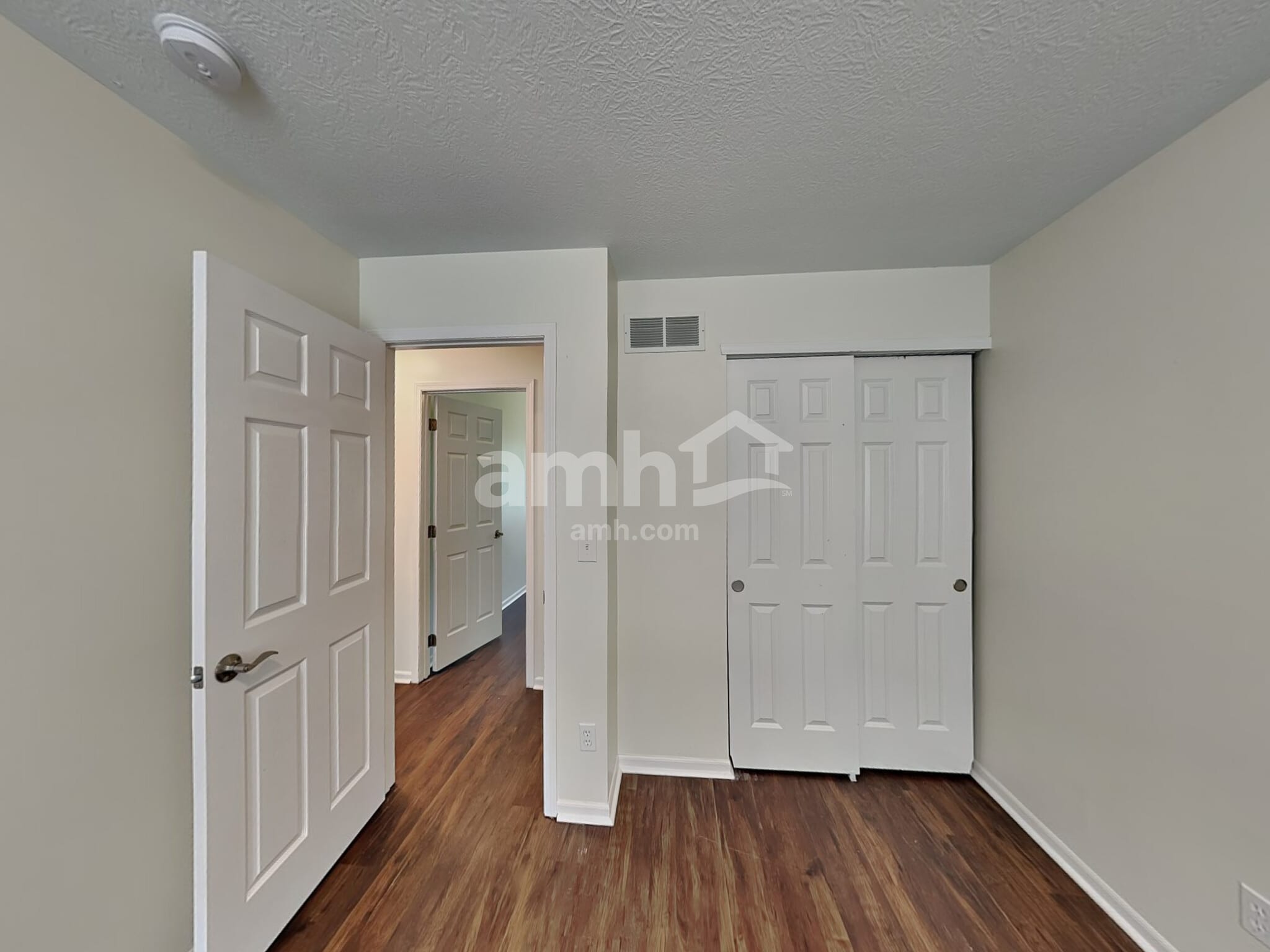 Building Photo - 1566 Pheasant Run Dr