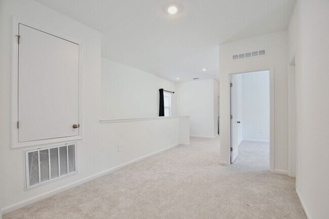 Building Photo - 5187 Loyalty Dr