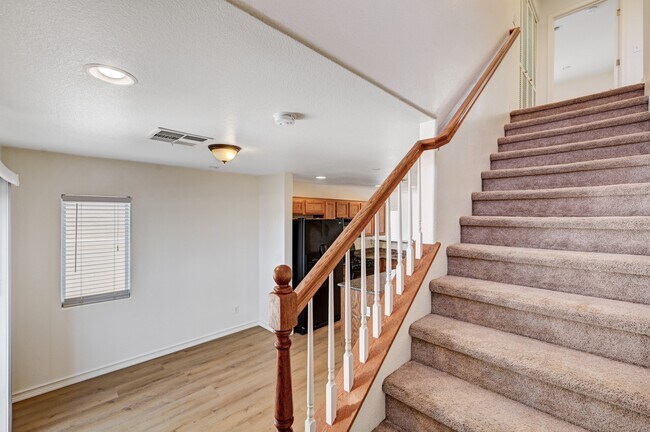 Building Photo - 9065 Diamond Bridge Ave