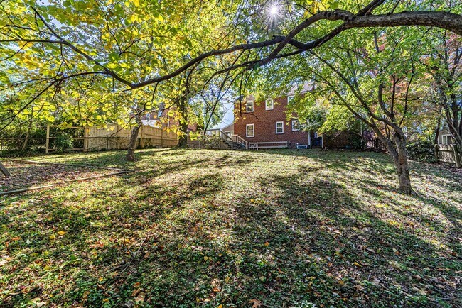 Building Photo - Charming 3 Bedroom Colonial Home in Bethesda