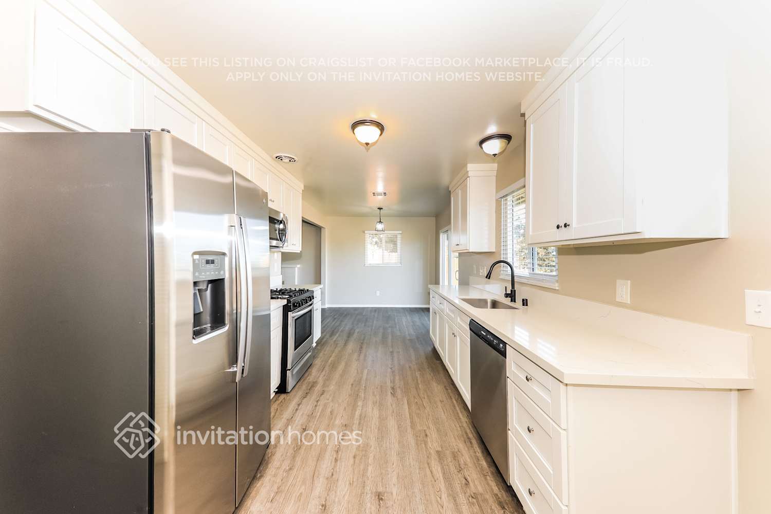 Building Photo - 321 W Hacienda Dr