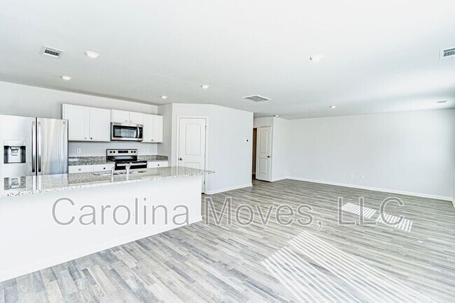 Building Photo - 638 Farmstead Trail