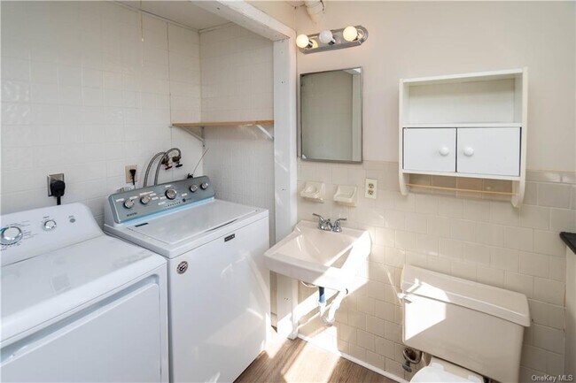 Building Photo - 8 Herman Ave