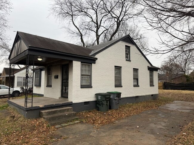Building Photo - Charming 3-Bed, 1-Bath Home with Spacious Yard