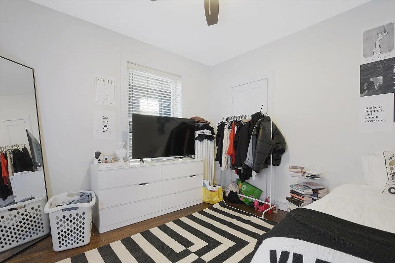 Building Photo - 6429 N Wayne Ave