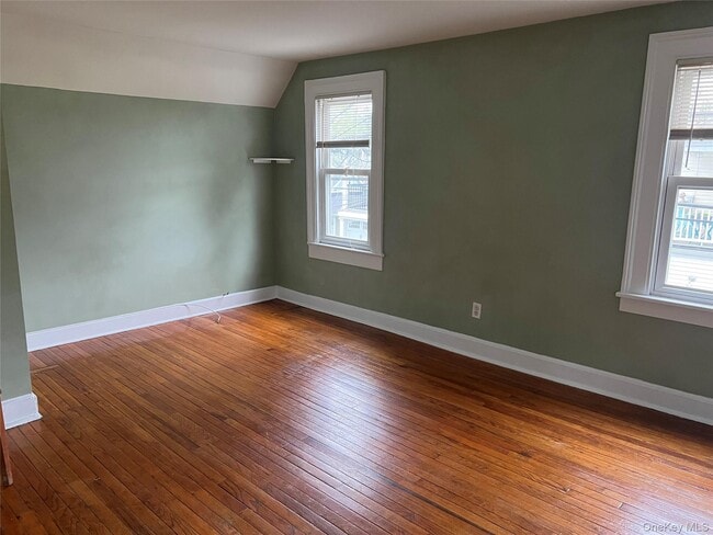 Building Photo - 140 12th Ave