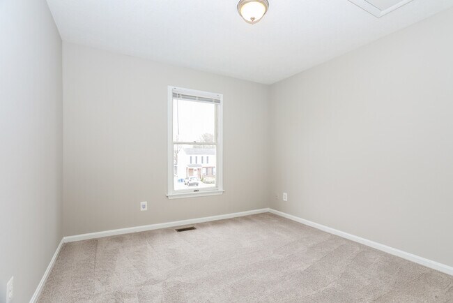 Building Photo - 3 Bedroom 2.5 bath in Nottingham MD