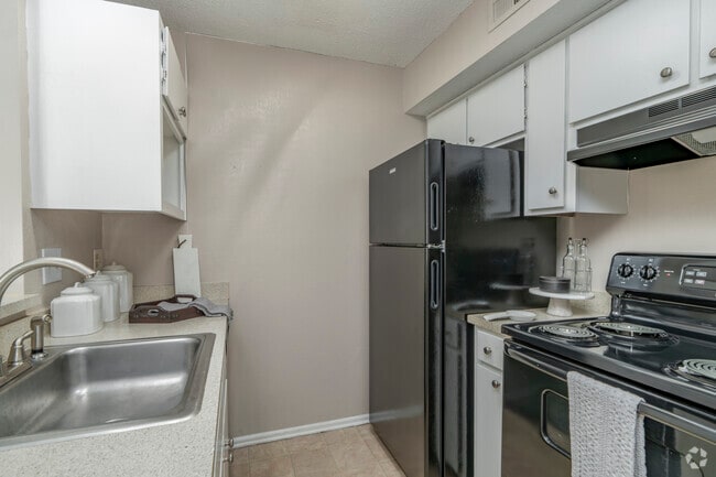 Interior Photo - Oasis at Regal Oaks