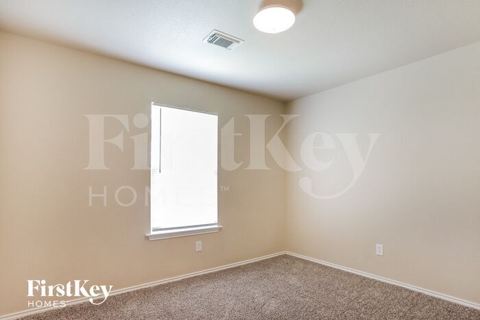 Building Photo - 4238 Heritagestone Dr