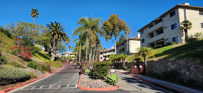 Primary Photo - Beautifully Furnished Oceanside Condo Now ...