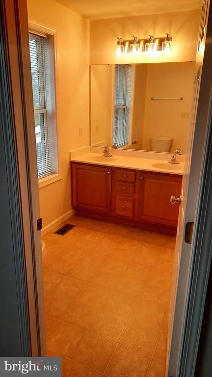 Building Photo - 303 Antilles Court