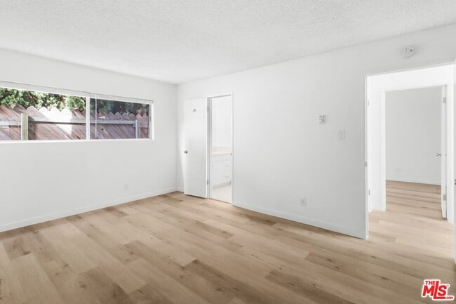 Building Photo - 1114 12th St