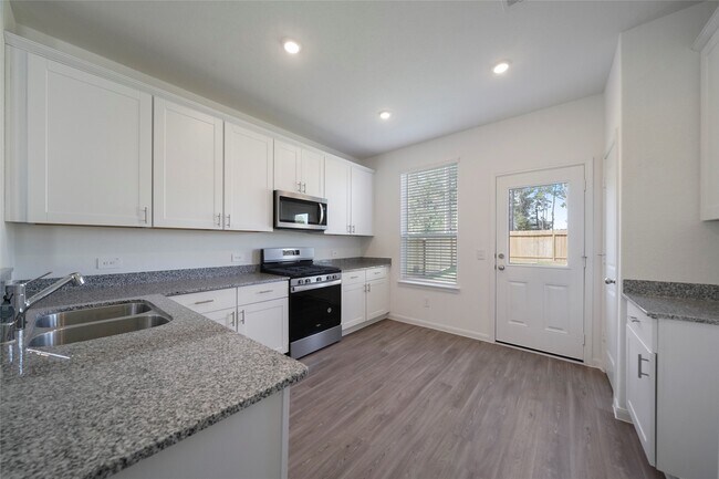 Building Photo - 5703 Finely Run St