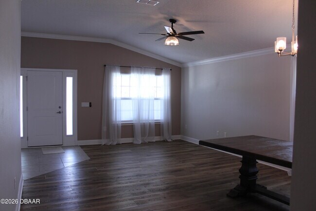 Building Photo - 25 Rivertown Rd