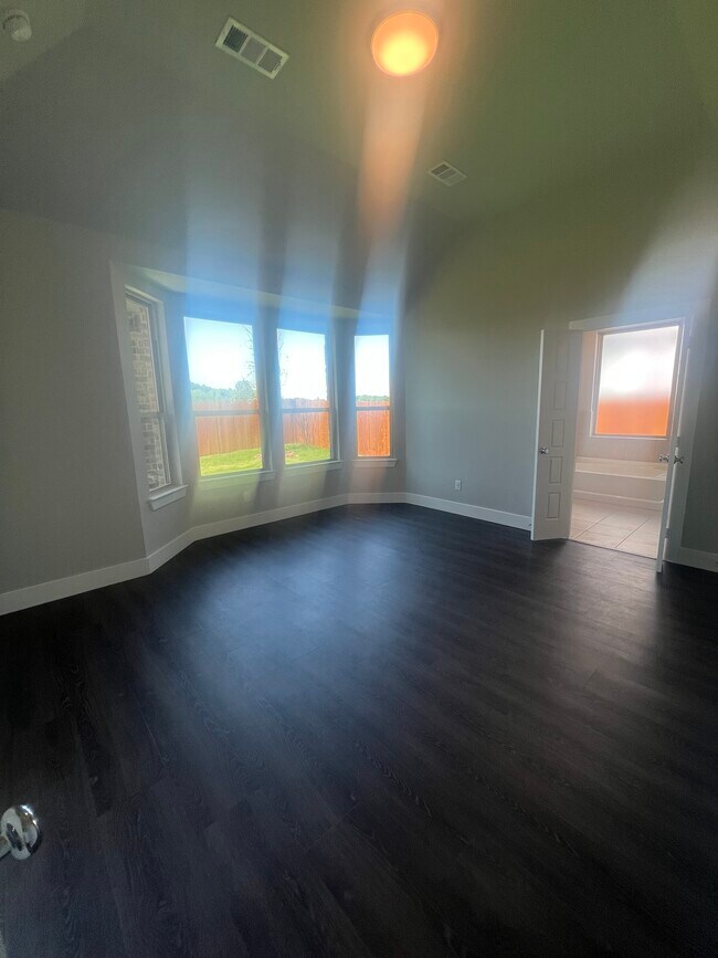 Building Photo - 1740 Eagle Landing