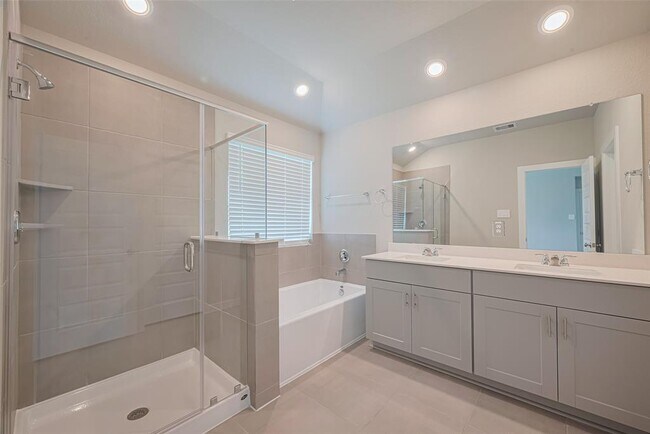 Building Photo - 6306 Brahman Ct