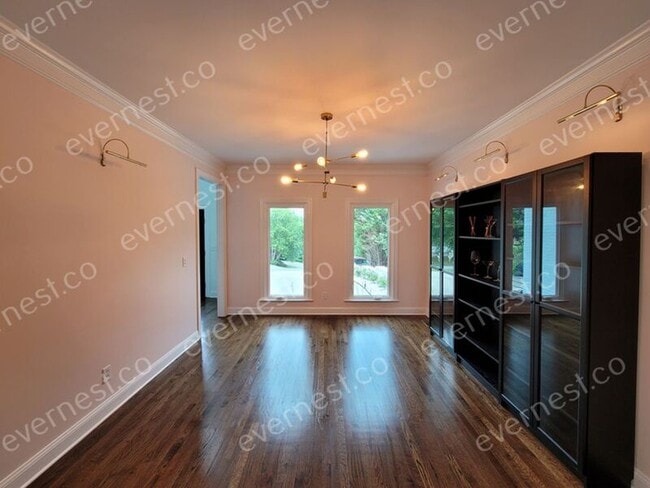 Building Photo - 398 Dunleven Manor Walk NE