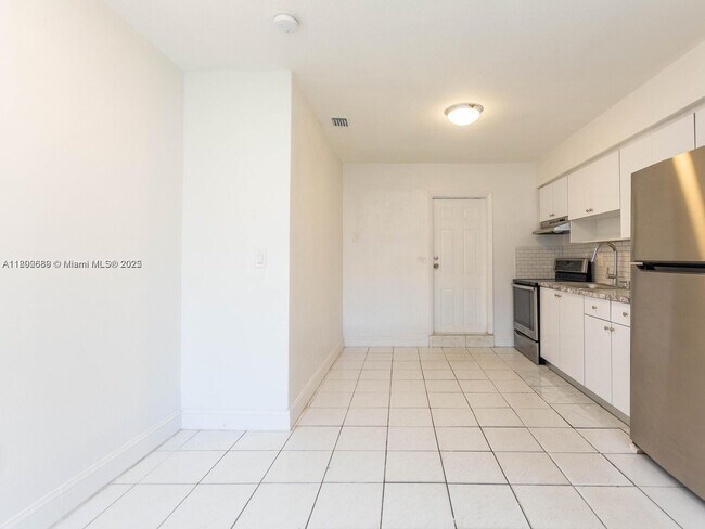 Building Photo - 1342 NE 110th Terrace