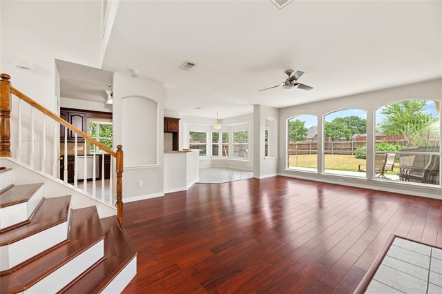 Building Photo - 9862 Red Cedar Dr