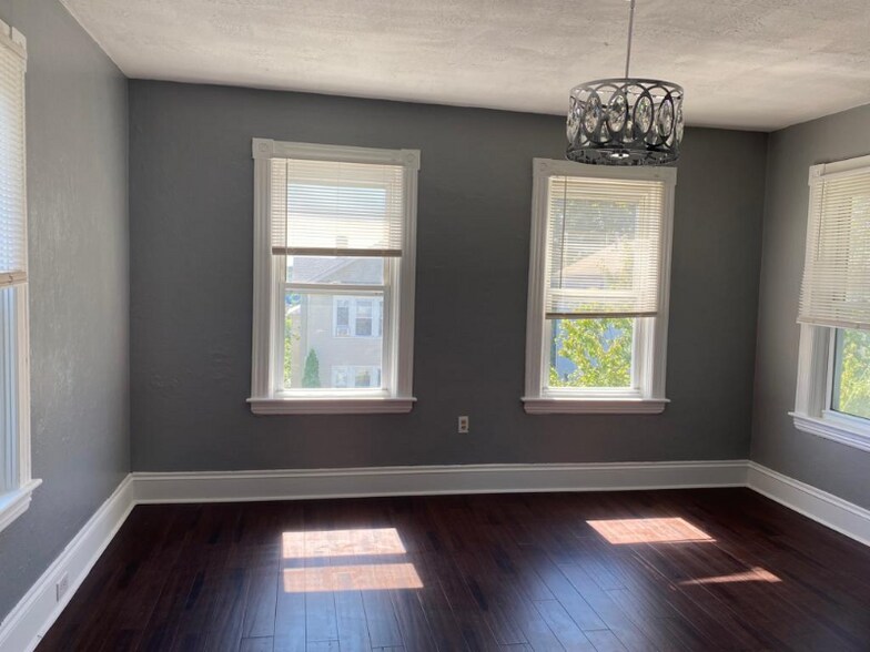 Building Photo - 53 Upsala St