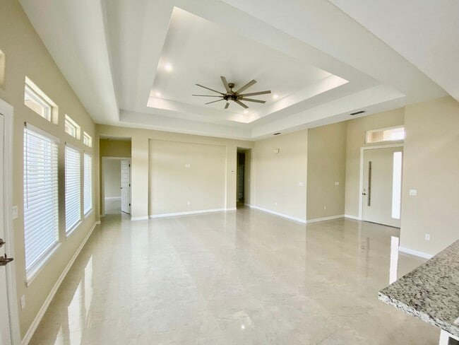 Building Photo - 5443 Barbwire Ln