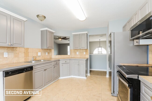 Building Photo - 6383 Isle of Palms