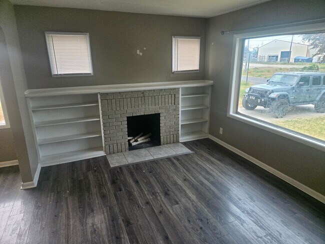 Building Photo - 3 Bedroom - 2 Bath Home in Spokane Valley