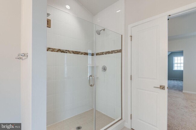 Building Photo - 41256 Lenah Point Dr